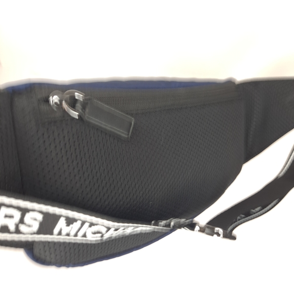 MICHAEL KORS MENS Kent Logo Tape Nylon Gabardine Belt Bag Sling  Pack Crossbody - Picture 9 of 13